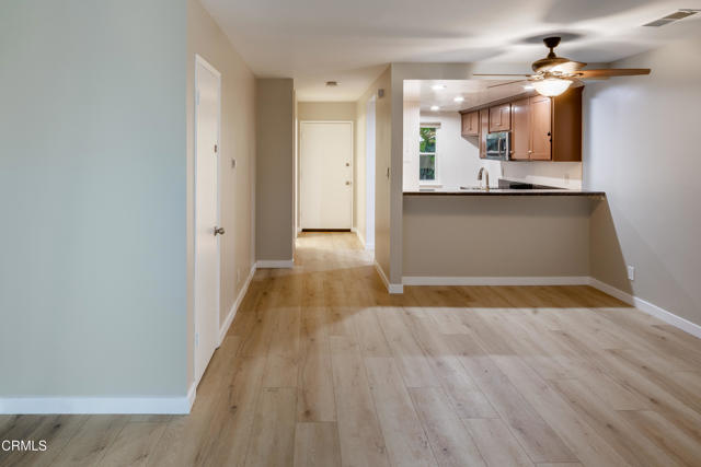 Detail Gallery Image 10 of 17 For 2503 Bayshore Ave, Ventura,  CA 93001 - 2 Beds | 1/1 Baths