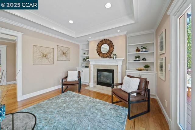 921 Foye Drive, Lafayette CA: https://media.crmls.org/mediaz/45ba84ba-bbb9-4873-83a6-bc2ff1661ed0.jpg