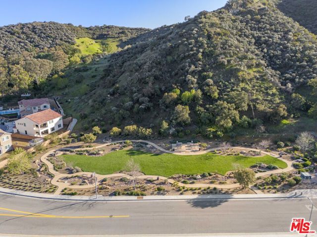 24220 Sterling Ranch Road, West Hills CA: https://media.crmls.org/mediaz/45bb2f7f-f0b0-4d36-b033-d30bf4619396.jpg