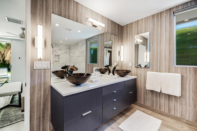 580 W Panga Way, Palm Springs CA: https://media.crmls.org/mediaz/45bb3b7b-6ce9-4b79-9d78-62eeb02b8742.jpg