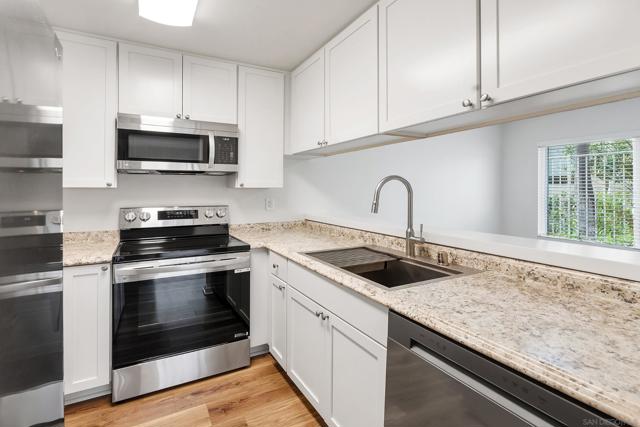 Image 17 of 32 For 669 Diamond Way  133
