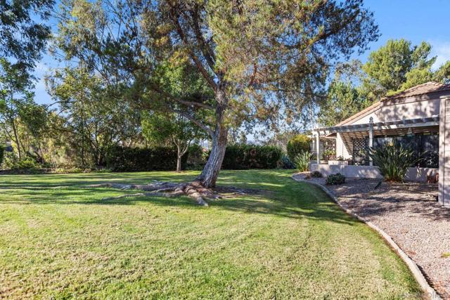 17357 Plaza Maria, San Diego CA: https://media.crmls.org/mediaz/45bb9a2b-4e60-4f81-85b9-56419ca6e280.jpg