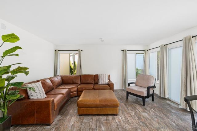 40599 Calle Medusa, Temecula CA: https://media.crmls.org/mediaz/45bc456d-a729-4e92-a348-6916e420a172.jpg