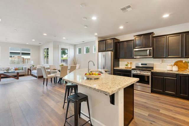 681 Segovia Drive, Hollister CA: https://media.crmls.org/mediaz/45bc723c-4123-469a-ba8b-599980e168e0.jpg