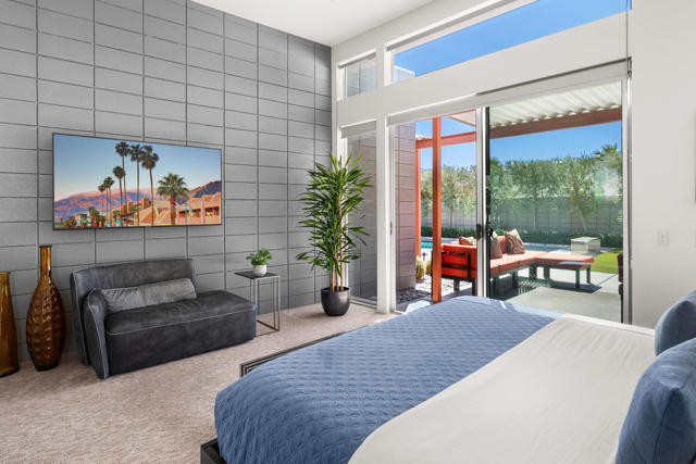 1069 Azure Court, Palm Springs CA: https://media.crmls.org/mediaz/45bcbeac-a7f2-40ce-9b09-6fd6763f11f5.jpg