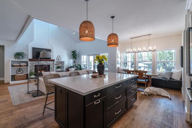 10555 Watsonville Road, Gilroy CA: https://media.crmls.org/mediaz/45bd2c62-c48d-4d82-bd57-54e1bc1830c2.jpg