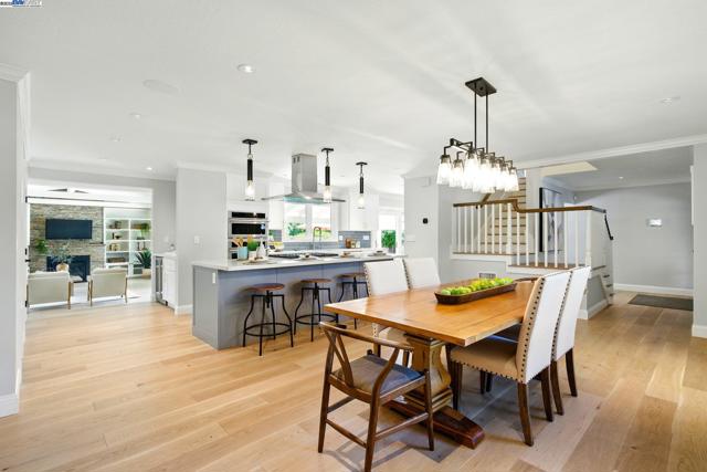 9658 Broadmoor Dr, San Ramon CA: https://media.crmls.org/mediaz/45bd56e1-73da-43c4-a7d9-d4ea59eaa177.jpg
