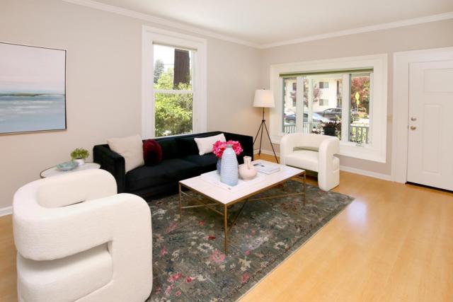 515 Chestnut Street, Santa Cruz CA: https://media.crmls.org/mediaz/45be3e80-18b3-4c33-8c10-47545fe12ec7.jpg