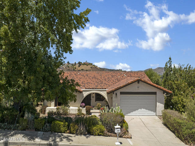2031 Channelford Road, Westlake Village CA: https://media.crmls.org/mediaz/45be477d-7c7e-4222-a436-d260c41ac9d9.jpg