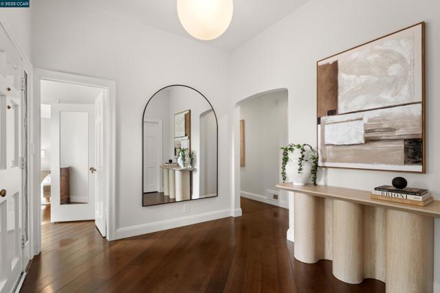 9 El Sueno, Orinda CA: https://media.crmls.org/mediaz/45be7a7e-f18b-4231-9059-eba9fbfb970c.jpg