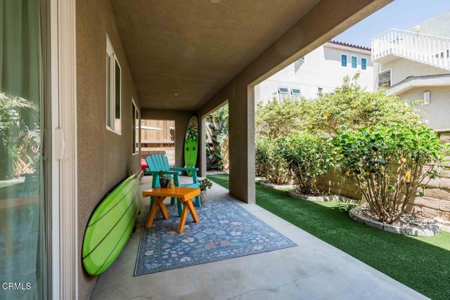 2120 Ocean Drive, Oxnard CA: https://media.crmls.org/mediaz/45bfe501-e922-4ffa-bd7d-d5b640d63066.jpg