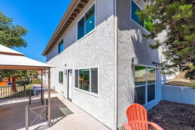 Detail Gallery Image 36 of 44 For 1711 Alhudson Dr, Escondido,  CA 92029 - 4 Beds | 2/1 Baths