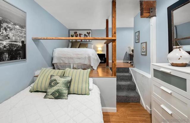 4810 Baylor Dr, San Diego CA: https://media.crmls.org/mediaz/45c01ae3-d92a-458f-ac25-60041b37124c.jpg