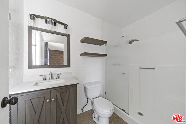 3293 N Mica Drive, Palm Springs CA: https://media.crmls.org/mediaz/45c05be2-12e2-4ce0-8a20-4cff6afaac17.jpg