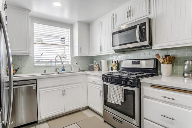 Detail Gallery Image 19 of 42 For 26926 Flo Ln #419,  Canyon Country,  CA 91351 - 2 Beds | 2 Baths