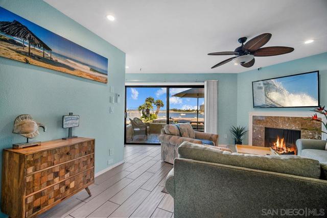 2808 Bayside Walk, San Diego CA: https://media.crmls.org/mediaz/45c0f525-b050-44c1-ba14-d0172a0e2a55.jpg