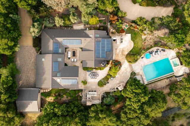 40 Tagus Court, Portola Valley CA: https://media.crmls.org/mediaz/45c1510b-57a7-4170-918a-63cbdc9607f7.jpg