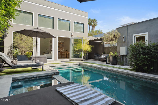 Detail Gallery Image 3 of 41 For 329 Westbourne Dr, West Hollywood,  CA 90048 - 2 Beds | 3 Baths