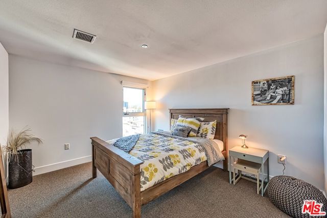 1168 S Barrington Avenue, Los Angeles CA: https://media.crmls.org/mediaz/45c1c4cd-adf5-4cb2-96fe-96d58b94bf5c.jpg