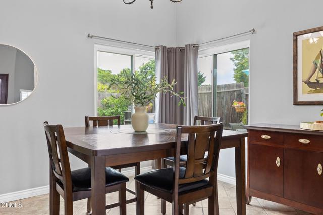 9542 Halifax Street, Ventura CA: https://media.crmls.org/mediaz/45c24f17-a1fb-43a4-ba91-83d273e3757e.jpg