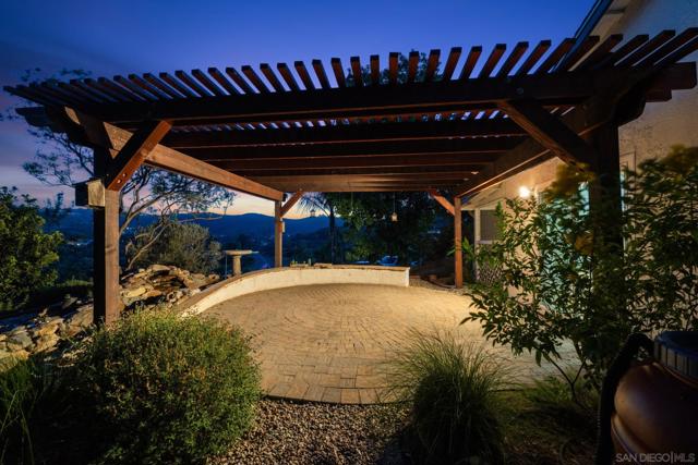 13008 Ha Hana Road, Lakeside CA: https://media.crmls.org/mediaz/45c269cf-eaeb-46e7-8be6-dab2ad90b832.jpg
