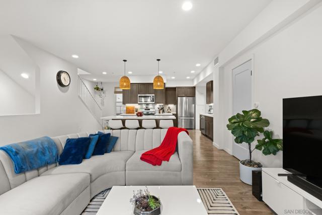 4100 Voltaire St, San Diego CA: https://media.crmls.org/mediaz/45c2eea5-edce-4c18-a3b5-a14c3cb76cc8.jpg