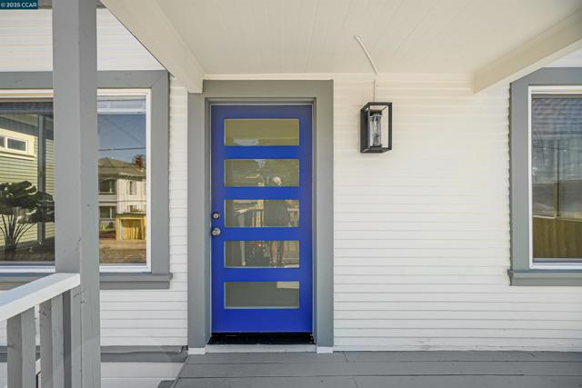 767 47Th St, Oakland CA: https://media.crmls.org/mediaz/45c301a7-ea41-46b3-a538-64fde304f5a1.jpg