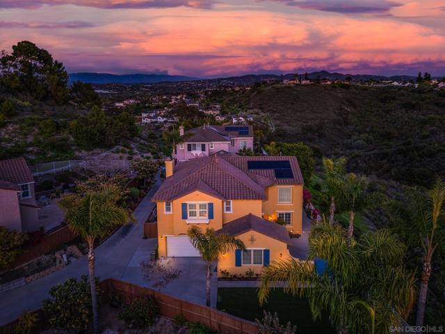1330 Panorama Ridge Rd, Oceanside CA: https://media.crmls.org/mediaz/45c3109b-b827-46d6-aacf-befd3013c340.jpg