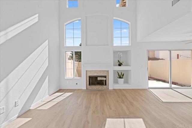 Detail Gallery Image 6 of 44 For 1275 Natoma Way #B,  Oceanside,  CA 92057 - 3 Beds | 2/1 Baths