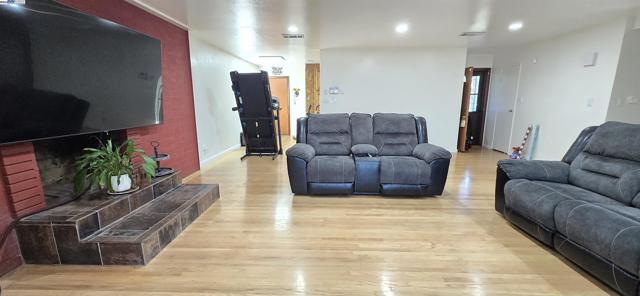 1661 Minnesota St, Fairfield CA: https://media.crmls.org/mediaz/45c51510-fce8-43a2-8012-f5045c34a99f.jpg