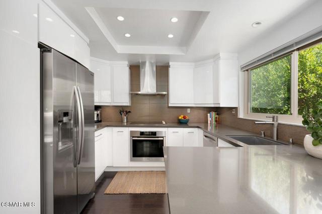 202 Estrellita Lane, Oak Park CA: https://media.crmls.org/mediaz/45c587d6-df3f-4660-b386-d9365c113a7b.jpg