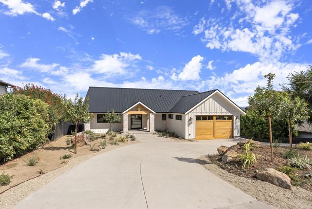 3920 Holly Brae, Carlsbad CA: https://media.crmls.org/mediaz/45c6066d-6a28-4731-bd98-0c12f5f4404a.jpg