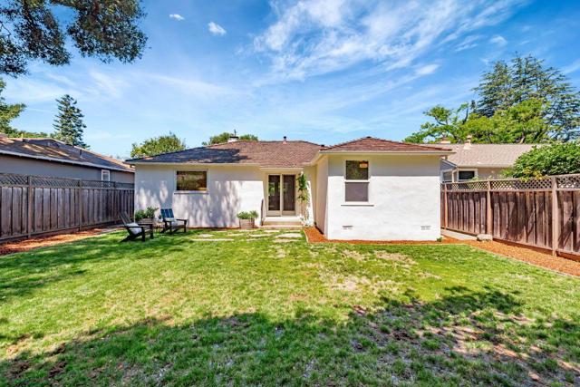 916 Peggy Lane, Menlo Park CA: https://media.crmls.org/mediaz/45c67c88-d54d-4743-af52-10d1e9c127ee.jpg