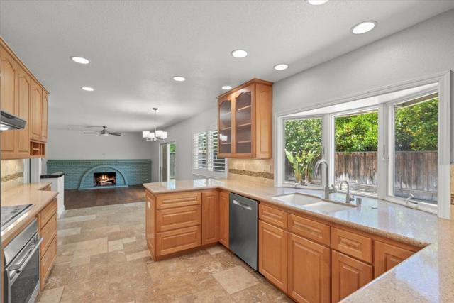 635 Gaundabert Lane, San Jose CA: https://media.crmls.org/mediaz/45c70999-19da-4116-90f9-17dc05f38ce2.jpg