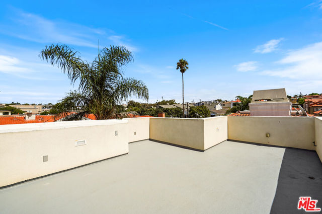 227 Irena Avenue, Redondo Beach, California 90277, 4 Bedrooms Bedrooms, ,4 BathroomsBathrooms,Residential,Sold,Irena,22201433