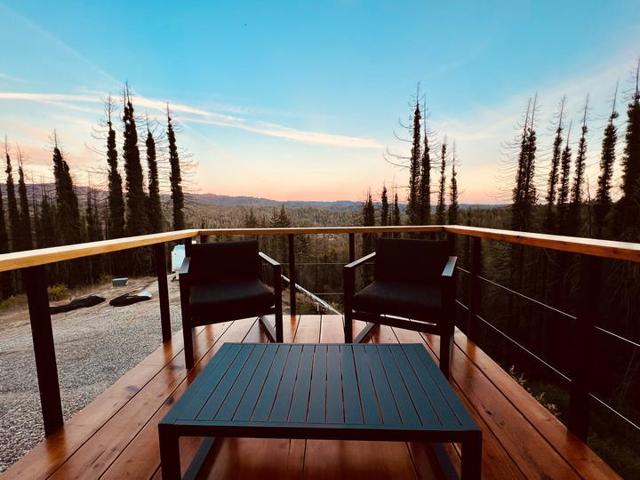 518 Container Way, Boulder Creek CA: https://media.crmls.org/mediaz/45c78b31-5341-4d08-acd0-085f308c1caf.jpg