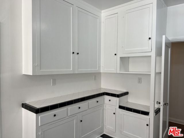 741 S Mansfield Avenue, Los Angeles CA: https://media.crmls.org/mediaz/45c7de73-1287-4aaa-8dee-3cb089d65ab9.jpg