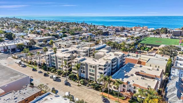 7550 Eads Ave, La Jolla, California 92037, 2 Bedrooms Bedrooms, ,2 BathroomsBathrooms,Condominium,For Sale,Eads Ave,250001170SD