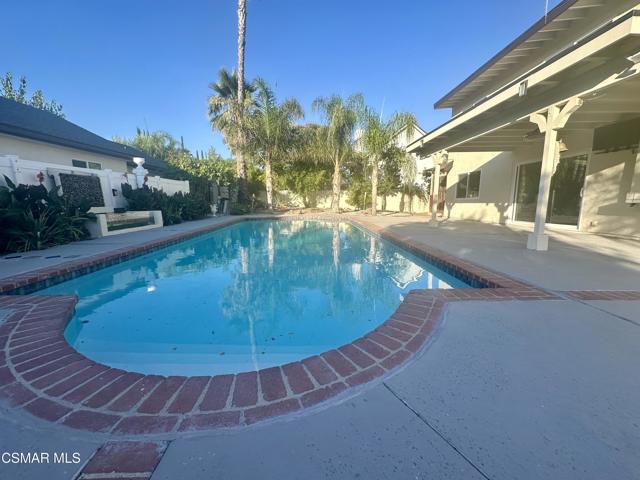 26969 Helmond Drive, Calabasas CA: https://media.crmls.org/mediaz/45c82fbb-811e-4d29-99d7-ddfb0123ee35.jpg