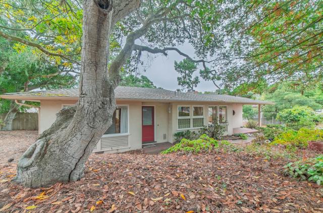 25145 N Carmel Hills Drive, Carmel CA: https://media.crmls.org/mediaz/45c8407e-601a-41ef-b194-79160222abb0.jpg