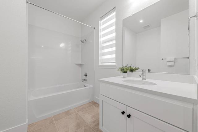 923 Layola Lane, Morgan Hill CA: https://media.crmls.org/mediaz/45c8d50e-32d4-40d7-a287-19d014144b27.jpg