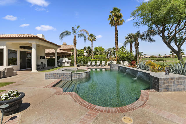 48644 Vista Palomino, La Quinta CA: https://media.crmls.org/mediaz/45c8e2c8-362f-4ce4-8a26-b0bcbfcd8c66.jpg