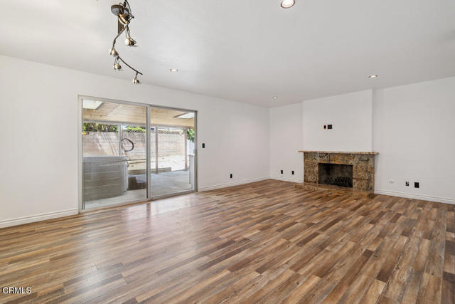 Detail Gallery Image 13 of 24 For 1359 Swansea Ave, Ventura,  CA 93004 - 3 Beds | 2 Baths