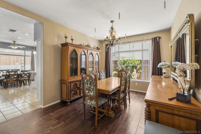 838 Masters Dr, Oceanside CA: https://media.crmls.org/mediaz/45c98c06-ffbb-4d84-a0b7-7db2aa25d1c0.jpg