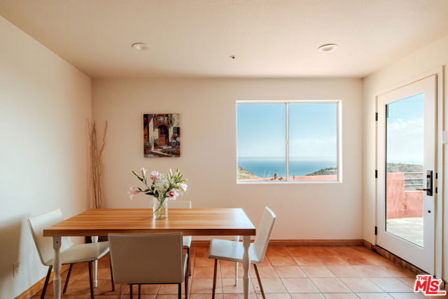 3029 Sequit Drive, Malibu CA: https://media.crmls.org/mediaz/45ca75c1-dad1-4f58-a514-f3364776b3cd.jpg
