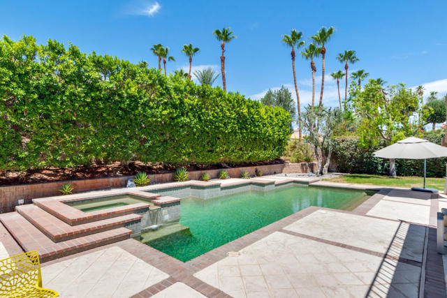 403 Cypress Point Drive, Palm Desert CA: https://media.crmls.org/mediaz/45ca8b99-faea-4032-b323-4376dccd4b85.jpg