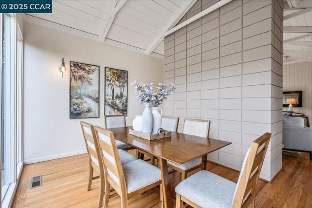 3503 Highland Ave, Redwood City CA: https://media.crmls.org/mediaz/45caf2e6-2b32-43d1-8243-b93124b16734.jpg