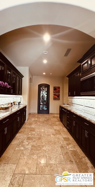 3 Coronado Court, Rancho Mirage CA: https://media.crmls.org/mediaz/45cb8b77-ffd7-413e-ba0b-f9b092fdc1b4.jpg