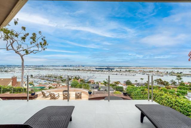 Detail Gallery Image 17 of 41 For 621 San Elijo St, San Diego,  CA 92106 - 4 Beds | 5/2 Baths