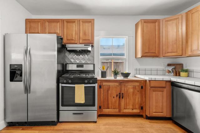 130 Parnell Street, Santa Cruz CA: https://media.crmls.org/mediaz/45cc7dcf-8d25-4613-9439-6e3cdb5fd656.jpg